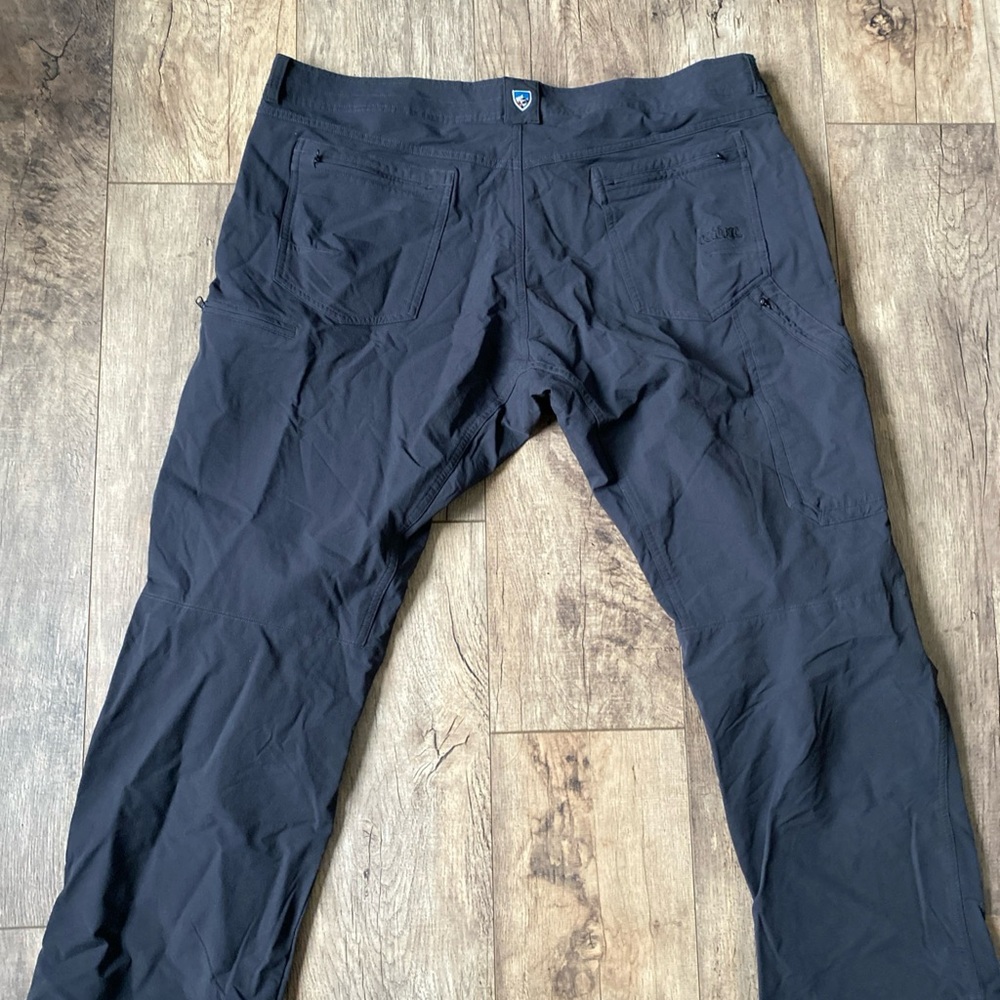 Kuhl Born in the Mountains Charcoal Men’s Pants Size 42 x 30 Hiking Outdoor